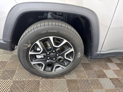 Used 2019 Jeep Compass Trailhawk AWD/4WD image 30
