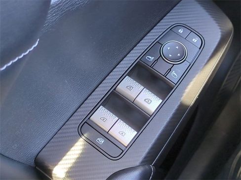 Used 2022 Mitsubishi Outlander SE image 25