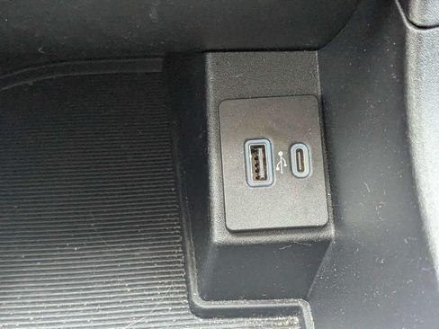 Used 2023 Ford Edge SEL AWD/4WD image 24