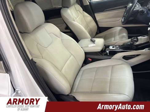 Used 2023 Kia Telluride EX w/ EX Captain's Chair Package image 44