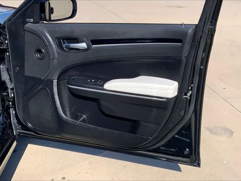 Used 2019 Chrysler 300 S w/ S Model Appearance Package image 22