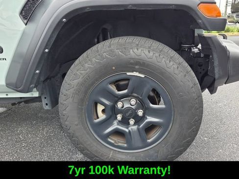 Used 2024 Jeep Wrangler Unlimited Sport AWD/4WD image 9