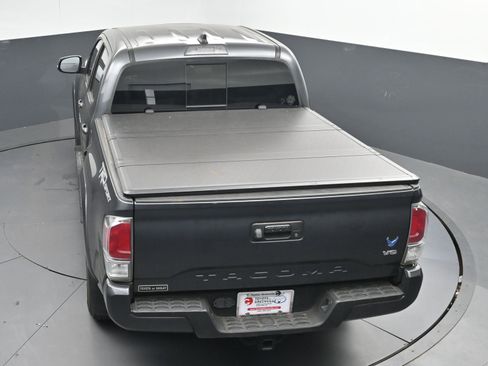 Used 2020 Toyota Tacoma TRD Sport image 35