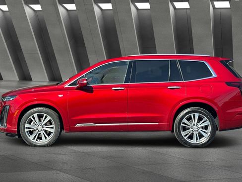 Certified 2024 Cadillac XT6 Premium Luxury image 7