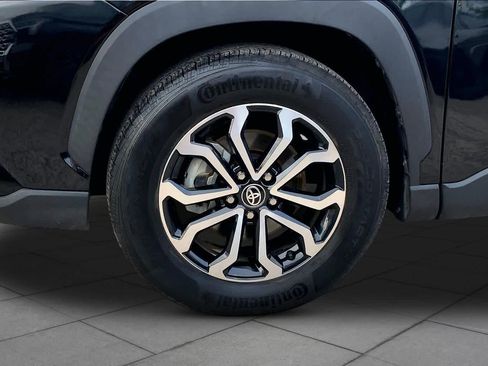 Used 2023 Toyota Corolla Cross S image 11