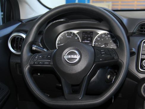 Used 2025 Nissan Versa S w/ Trunk Package image 11