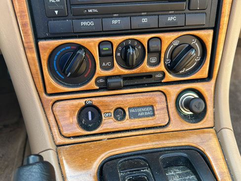 Used 1999 MAZDA MX-5 Miata RWD image 20