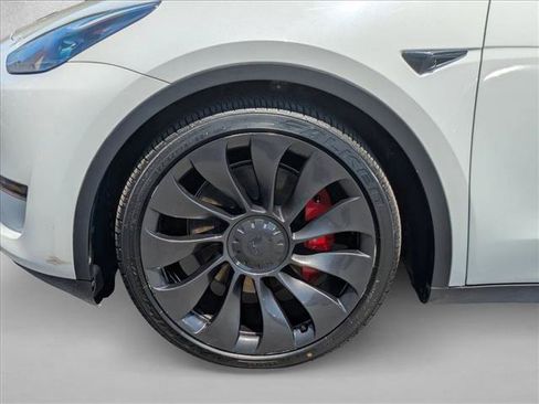 Used 2023 Tesla Model Y Performance AWD/4WD image 22