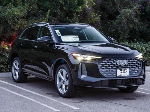 New 2025 Audi Q5 Premium Plus image 3