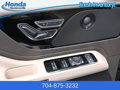 Used 2023 Lincoln Aviator Reserve w/ Equipment Group 201A AWD/4WD image 18