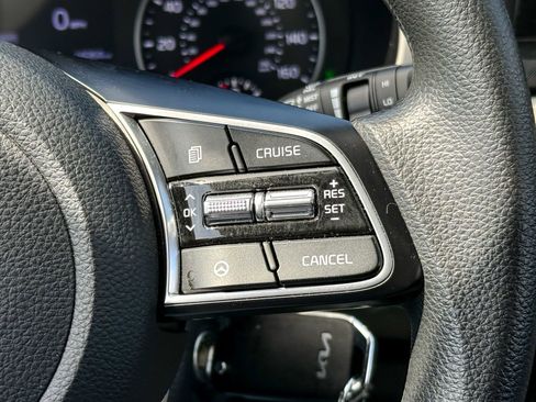 Used 2023 Kia Seltos LX image 28