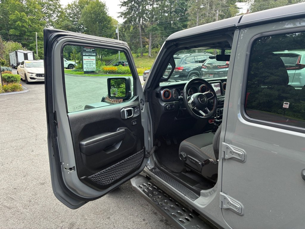 Used 2023 Jeep Gladiator Mojave AWD/4WD image 16