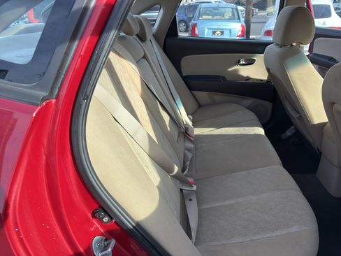 Used 2010 Hyundai Elantra GLS image 13