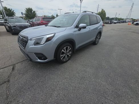 Certified 2023 Subaru Forester Limited AWD/4WD image 1