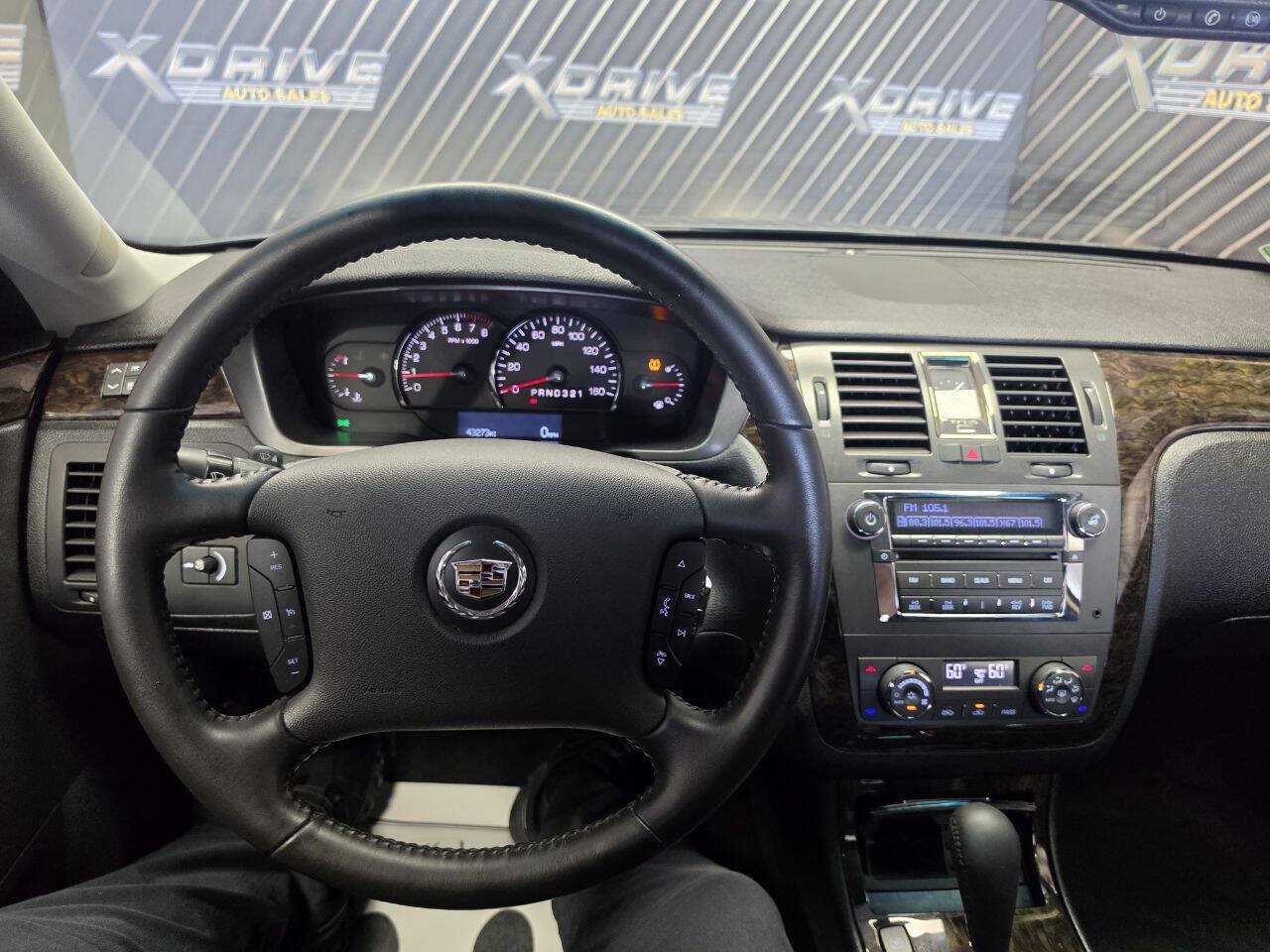 Used 2011 Cadillac DTS FWD image 16