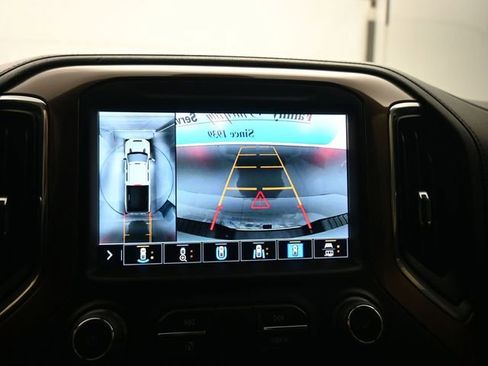 Used 2022 Chevrolet Silverado 2500 High Country w/ Technology Package image 17