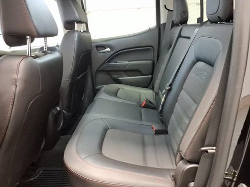 Used 2016 GMC Canyon SLE w/ All Terrain Package AWD/4WD image 12