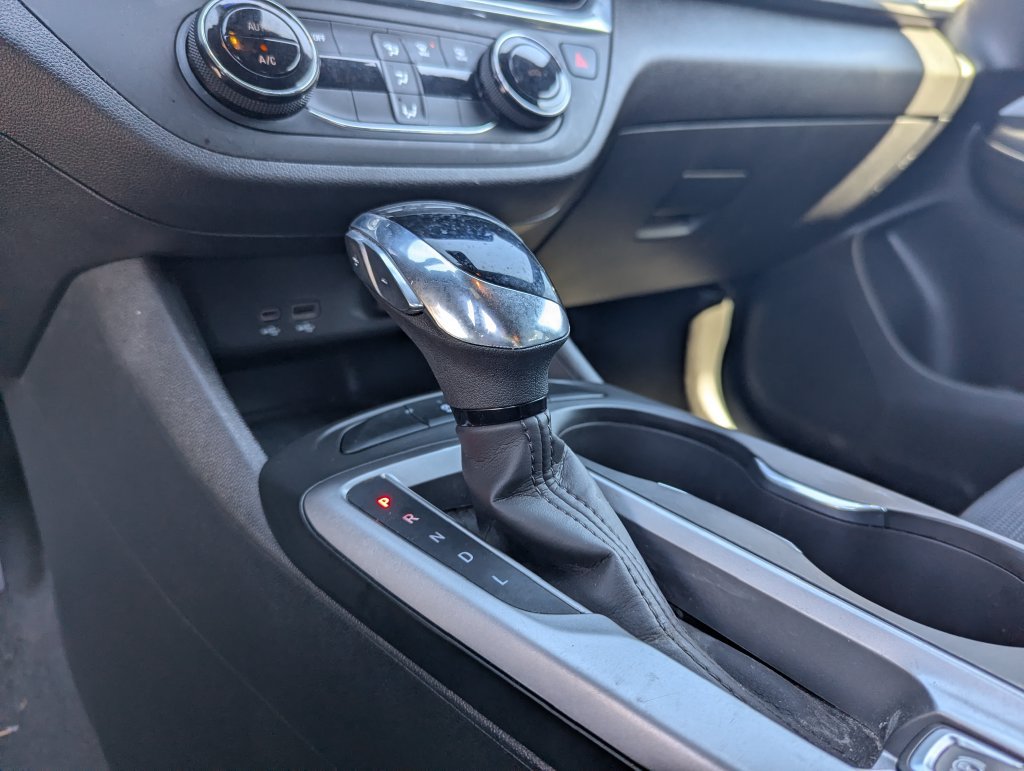 Used 2025 Buick Envista Preferred FWD image 14