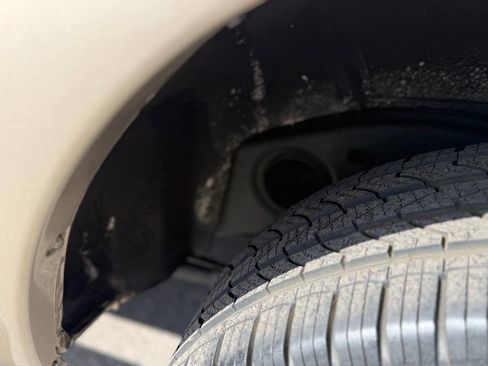 Used 2005 Toyota Sequoia SR5 RWD image 25