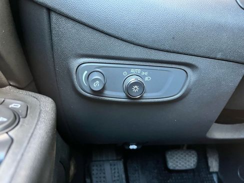 Used 2022 Chevrolet Equinox LT image 31