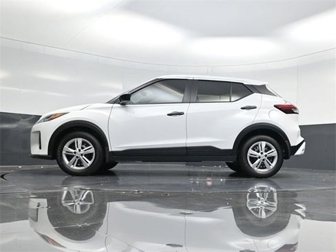 Used 2025 Nissan Kicks Play S image 38