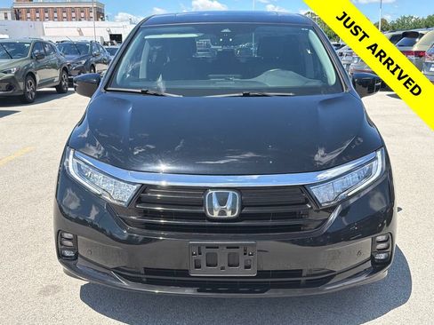 Used 2023 Honda Odyssey Elite image 2