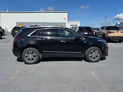Used 2022 Cadillac XT5 Premium Luxury AWD/4WD image 2