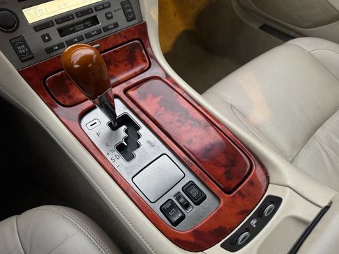 Used 2006 Lexus SC 430 Convertible image 23