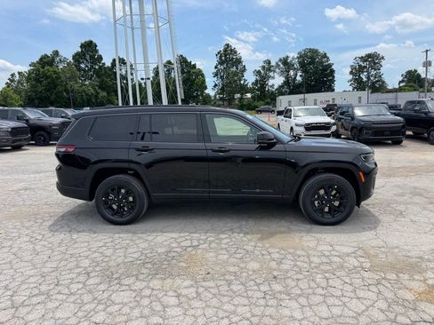 New 2026 Jeep Grand Cherokee L 4WD image 5