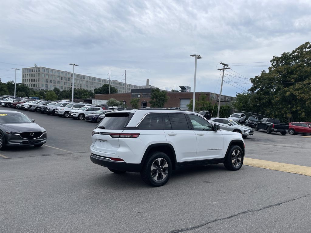 Used 2024 Jeep Grand Cherokee Limited 4xe AWD/4WD image 7