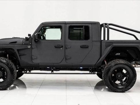 Used 2025 Jeep Gladiator Sport image 18