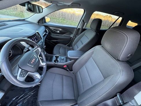 Used 2022 GMC Terrain SLE w/ Driver Convenience Package image 28