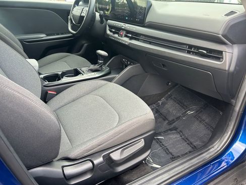 Used 2025 Kia K4 LXS image 26