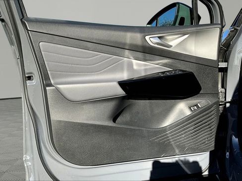 Used 2023 Volkswagen ID.4 Pro S image 19