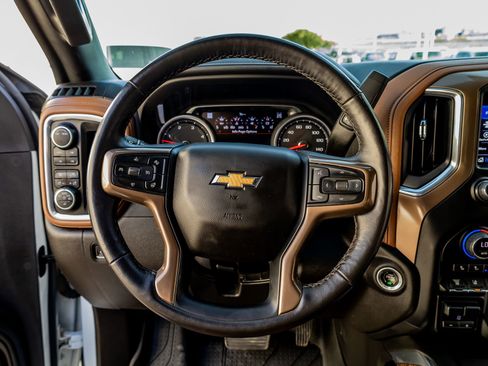 Used 2023 Chevrolet Silverado 3500 High Country w/ Technology Package image 18