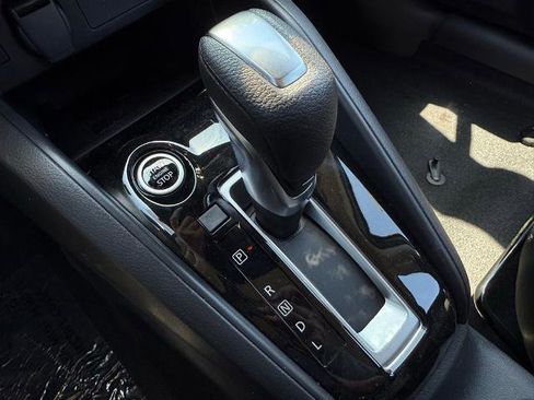 New 2025 Nissan Versa SR w/ Trunk Package image 26