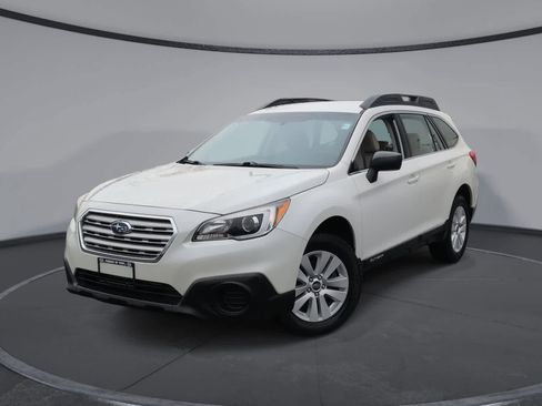 Used 2017 Subaru Outback 2.5i image 1