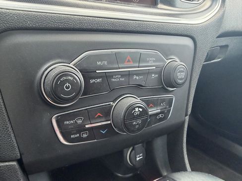 Used 2018 Dodge Charger GT image 23