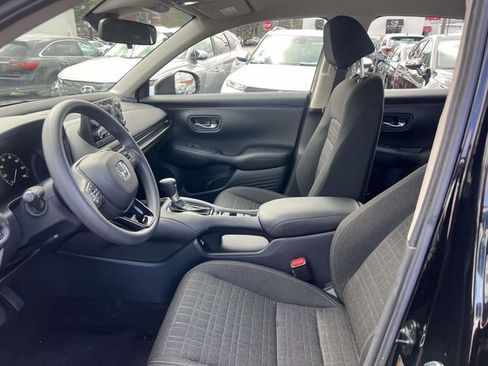 Used 2023 Honda HR-V LX image 13