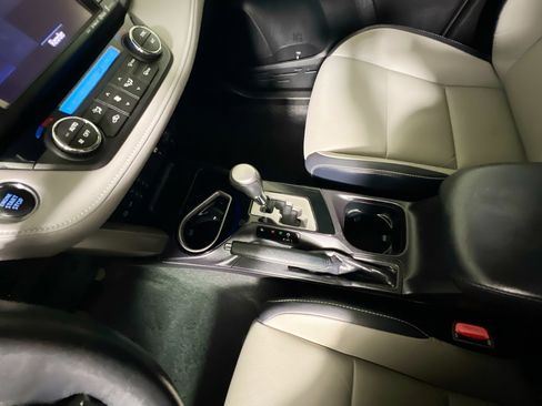 Used 2018 Toyota RAV4 Limited image 26