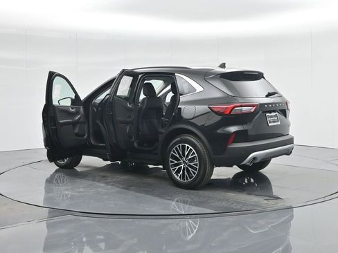 New 2025 Ford Escape SE image 31