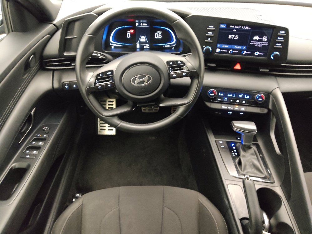 Used 2025 Hyundai Elantra Sport FWD image 22