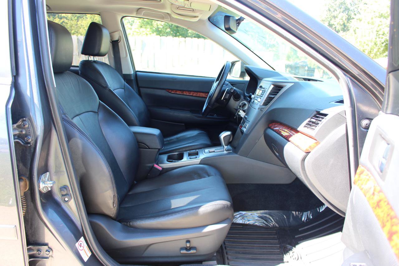 Used 2011 Subaru Outback 2.5i Limited AWD/4WD image 35