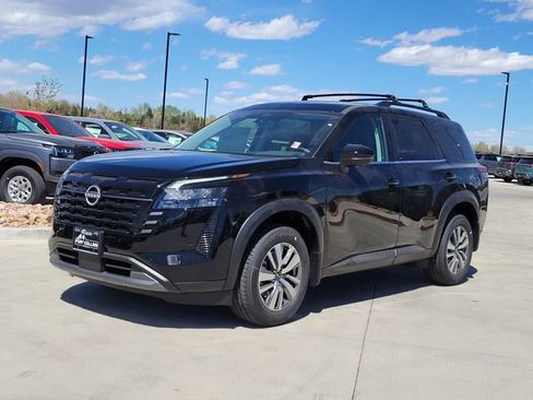New 2026 Nissan Pathfinder SL AWD/4WD image 1