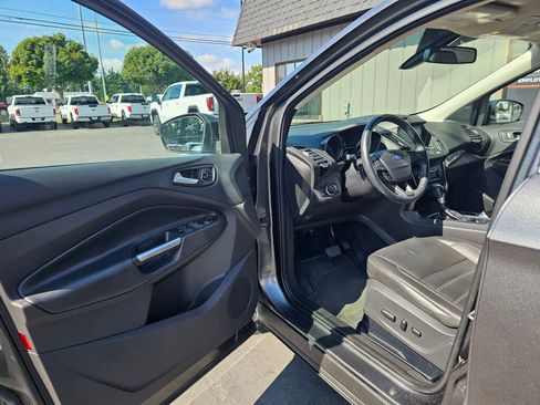 Used 2017 Ford Escape Titanium w/ Canadian Touring Package image 21