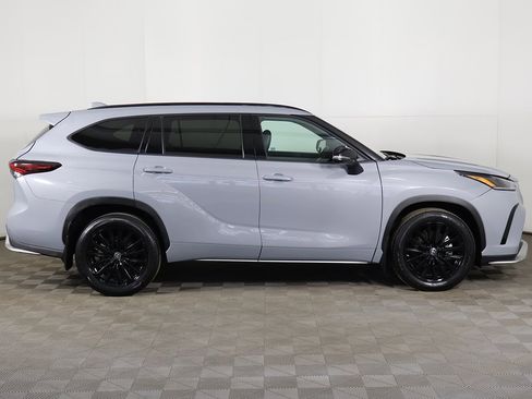 Used 2025 Toyota Highlander XSE image 19