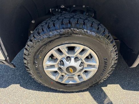 Used 2025 Chevrolet Silverado 2500 LT w/ Safety Package AWD/4WD image 14