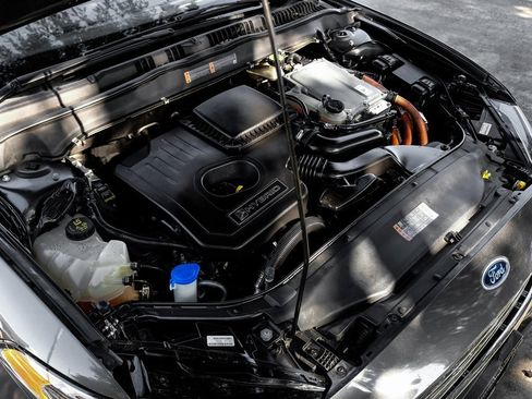 Used 2017 Ford Fusion Titanium image 65