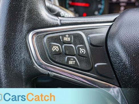 Used 2018 Chevrolet Equinox LT image 33