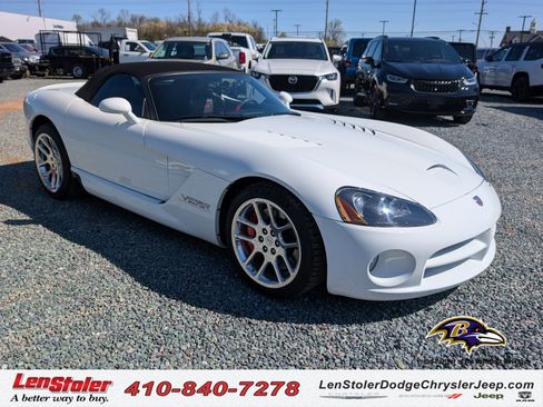 Used 2004 Dodge Viper SRT-10 image 1